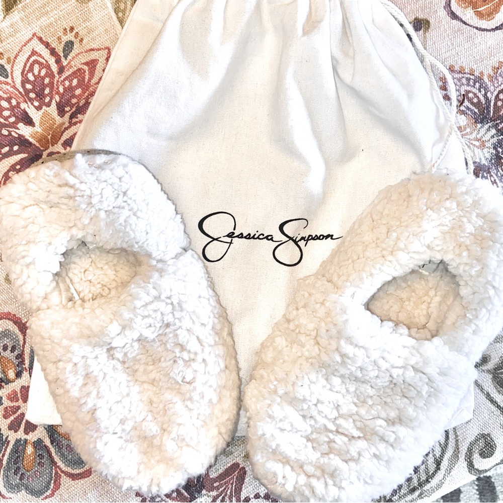 Jessica Simpson Women’s White Embellished Slippers